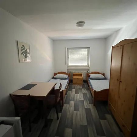 מלון דירות Gaestehaus Zur Schmiede Burghaun
